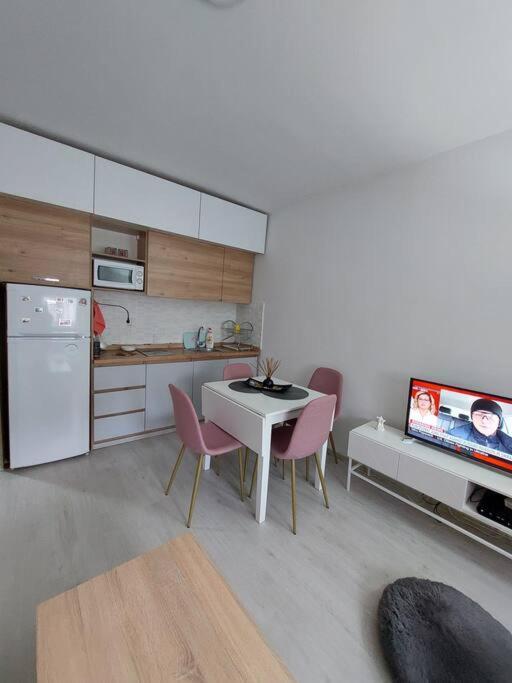 City Center Chic, Urban Apartment Scopia Exterior foto